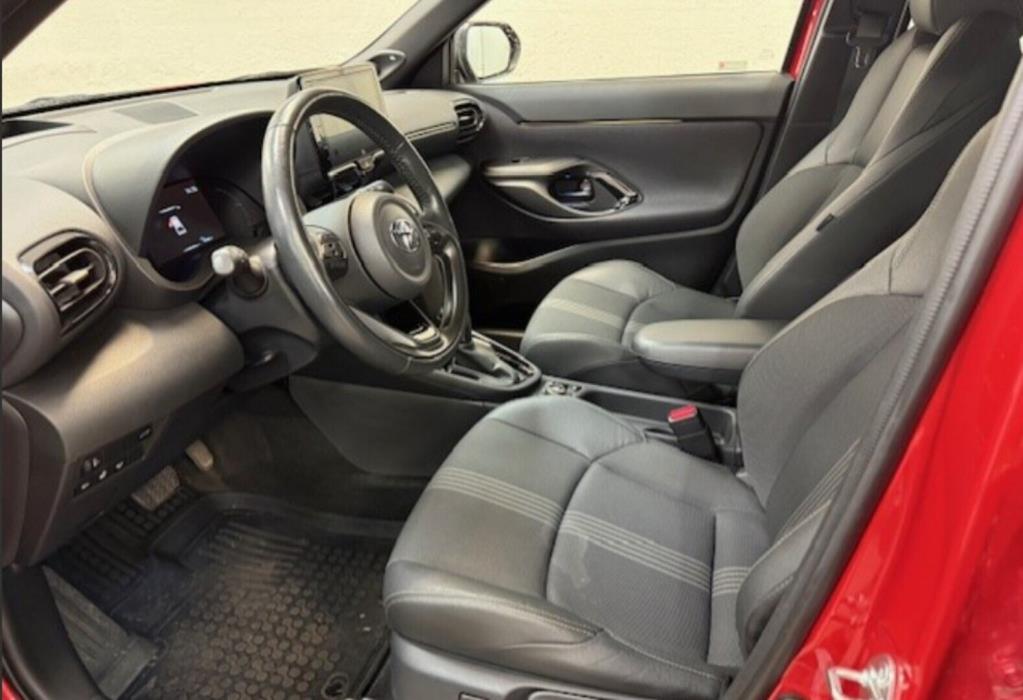 TOYOTA YARIS CROSS 2023