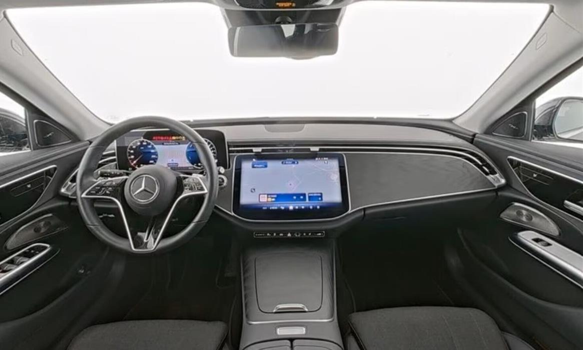 MERCEDES-BENZ E 2026