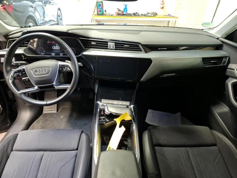 AUDI E-TRON 2023