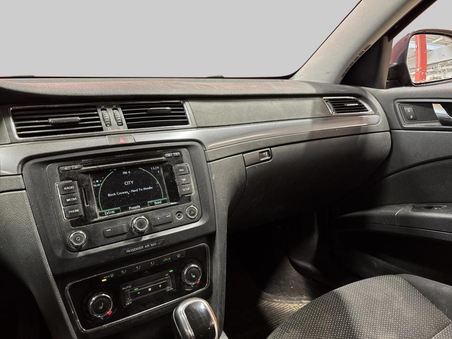 SKODA Superb 2012