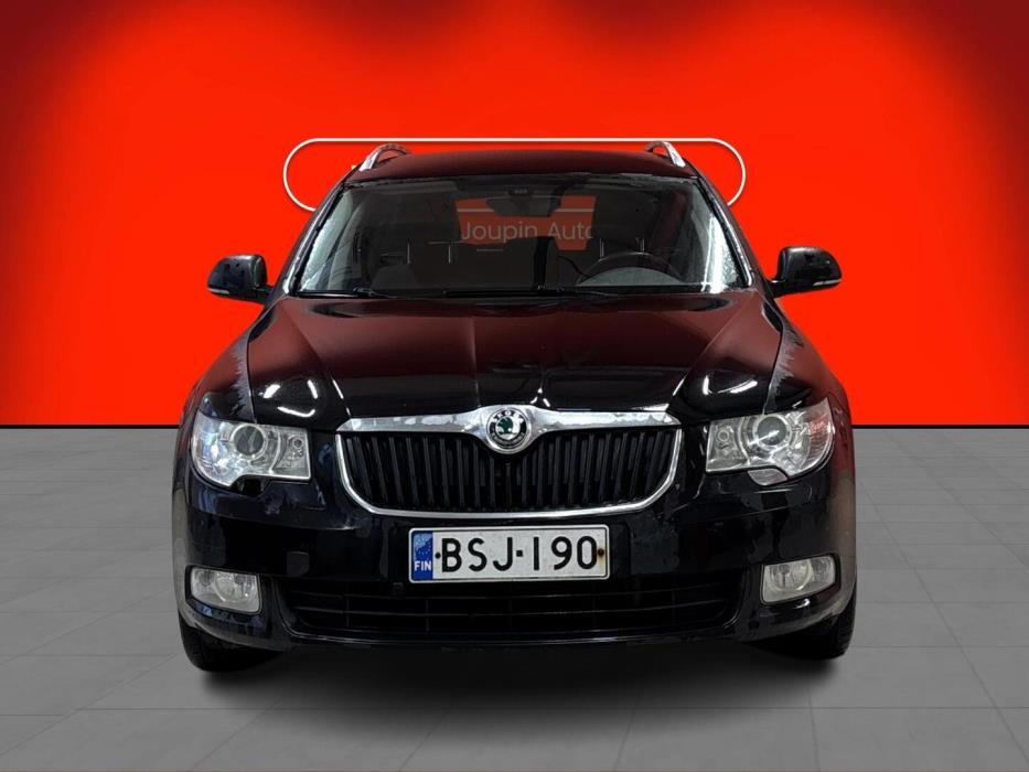 SKODA Superb 2012