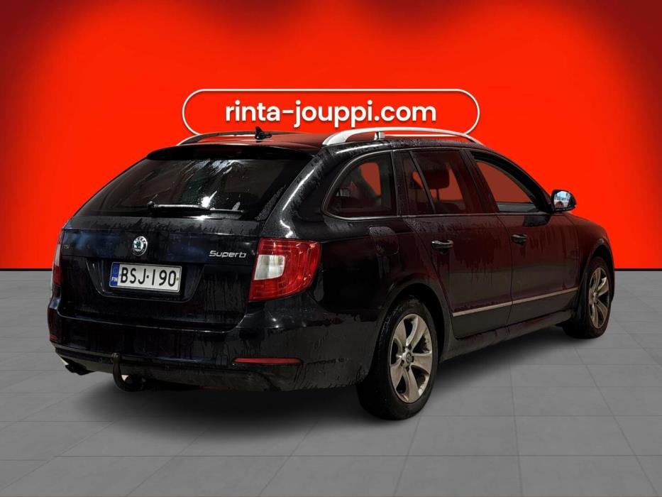 SKODA Superb 2012