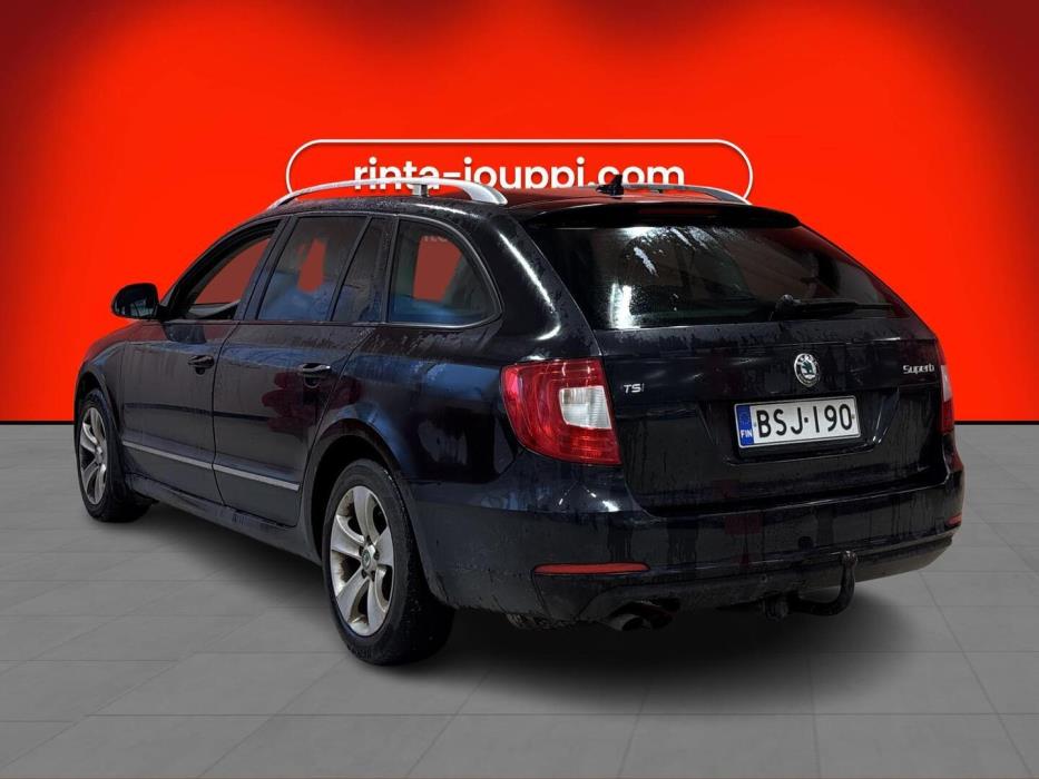 SKODA Superb 2012