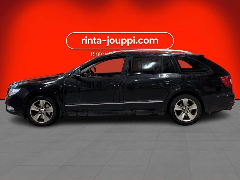 SKODA Superb 2012