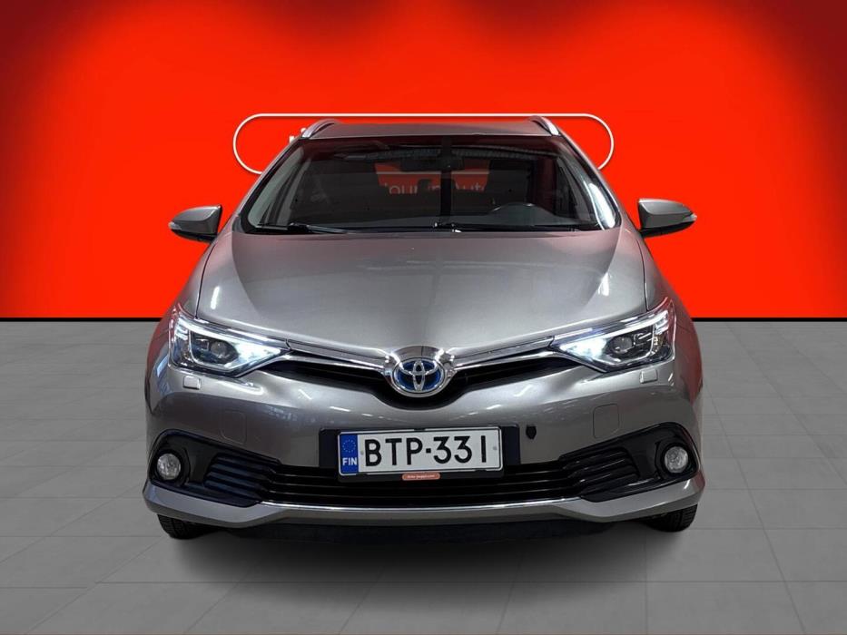 TOYOTA Auris 2015