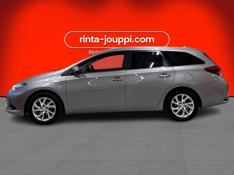 TOYOTA Auris 2015