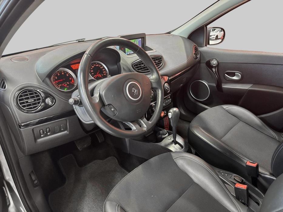 RENAULT Clio 2012