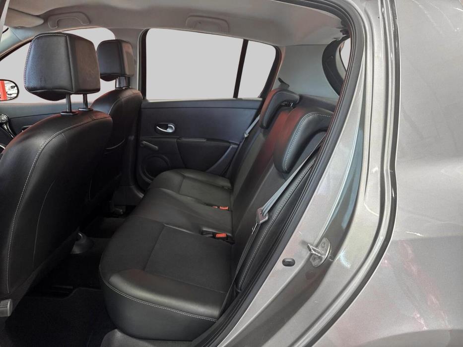 RENAULT Clio 2012
