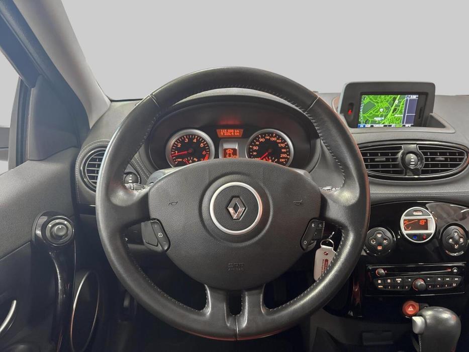 RENAULT Clio 2012
