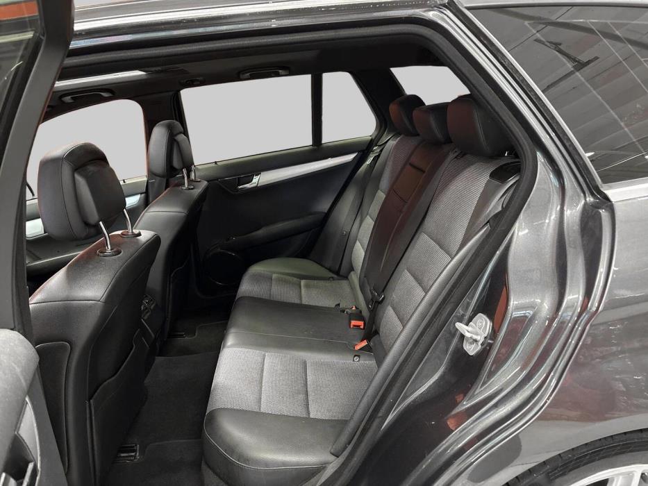 MERCEDES-BENZ C 2010