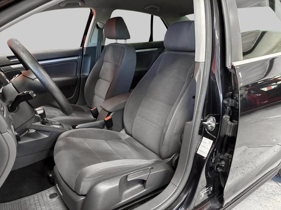 VOLKSWAGEN Jetta 2009