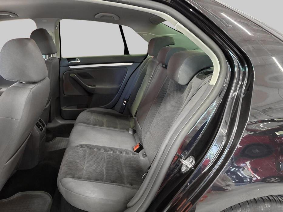 VOLKSWAGEN Jetta 2009