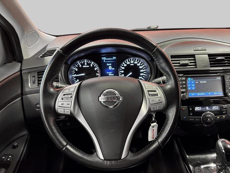 NISSAN Pulsar 2015