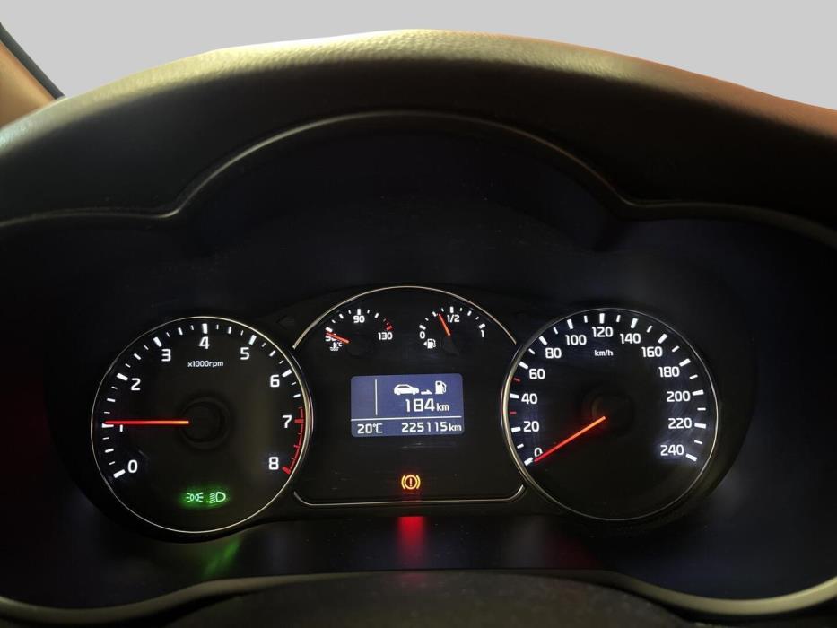KIA Carens 2015