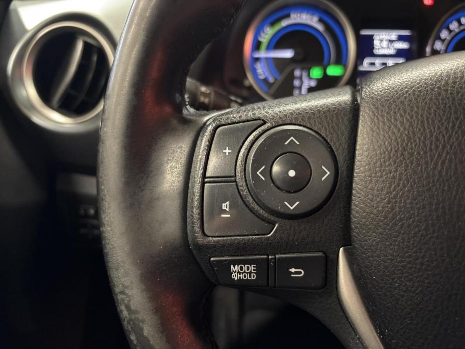 TOYOTA Auris 2013