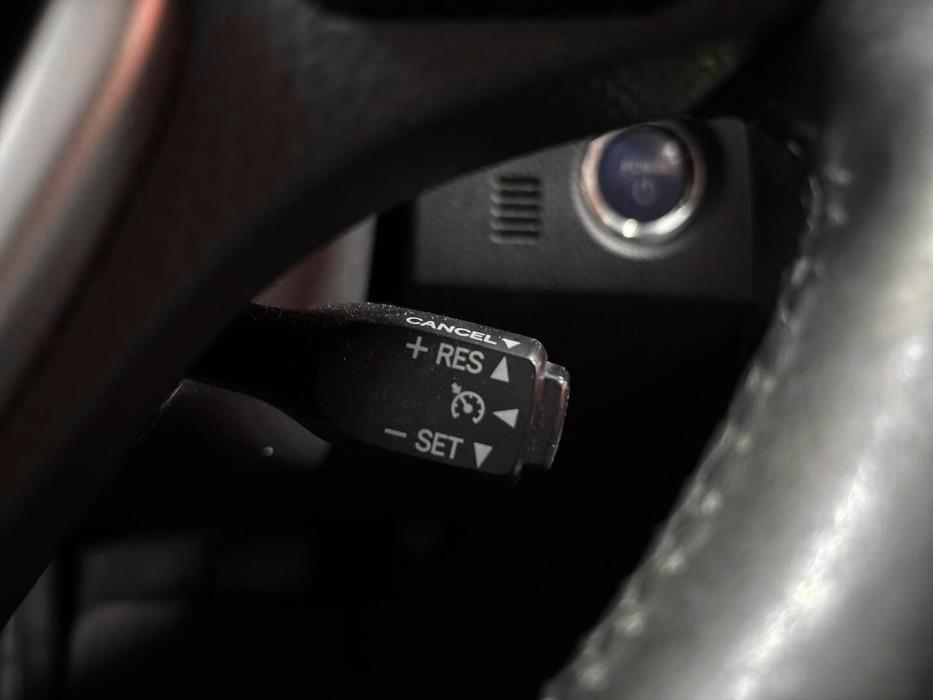 TOYOTA Auris 2013