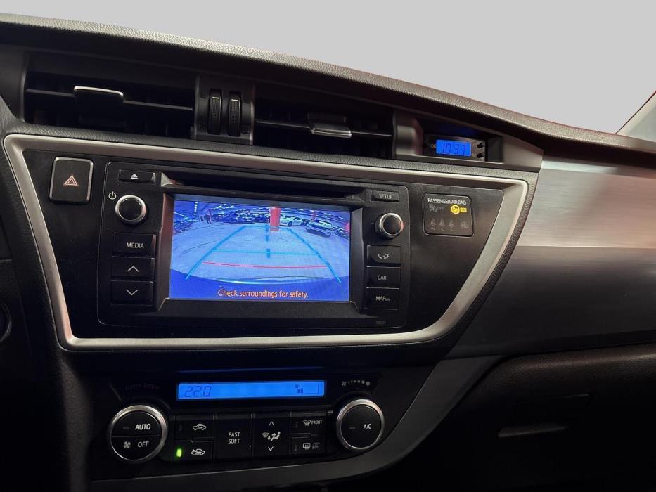 TOYOTA Auris 2013