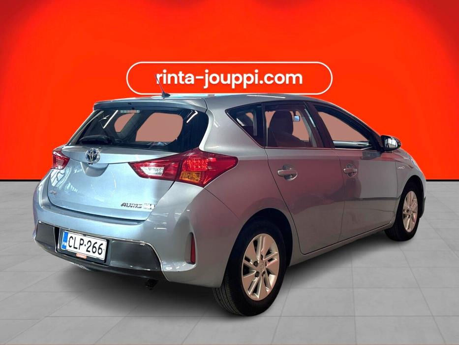 TOYOTA Auris 2013