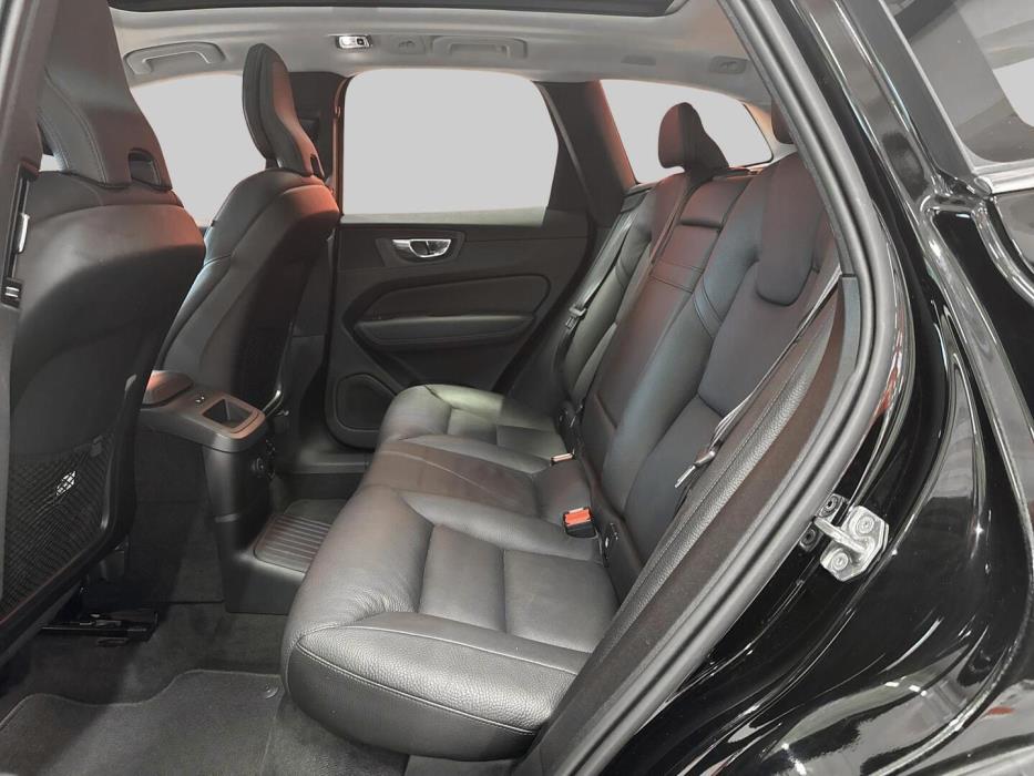 VOLVO XC60 2021