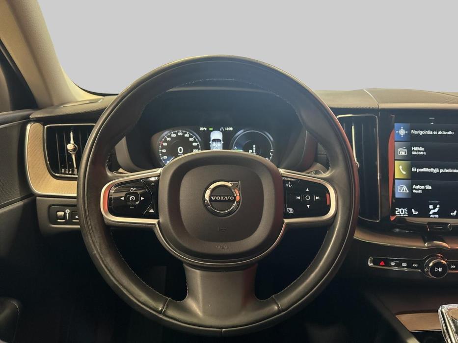 VOLVO XC60 2021