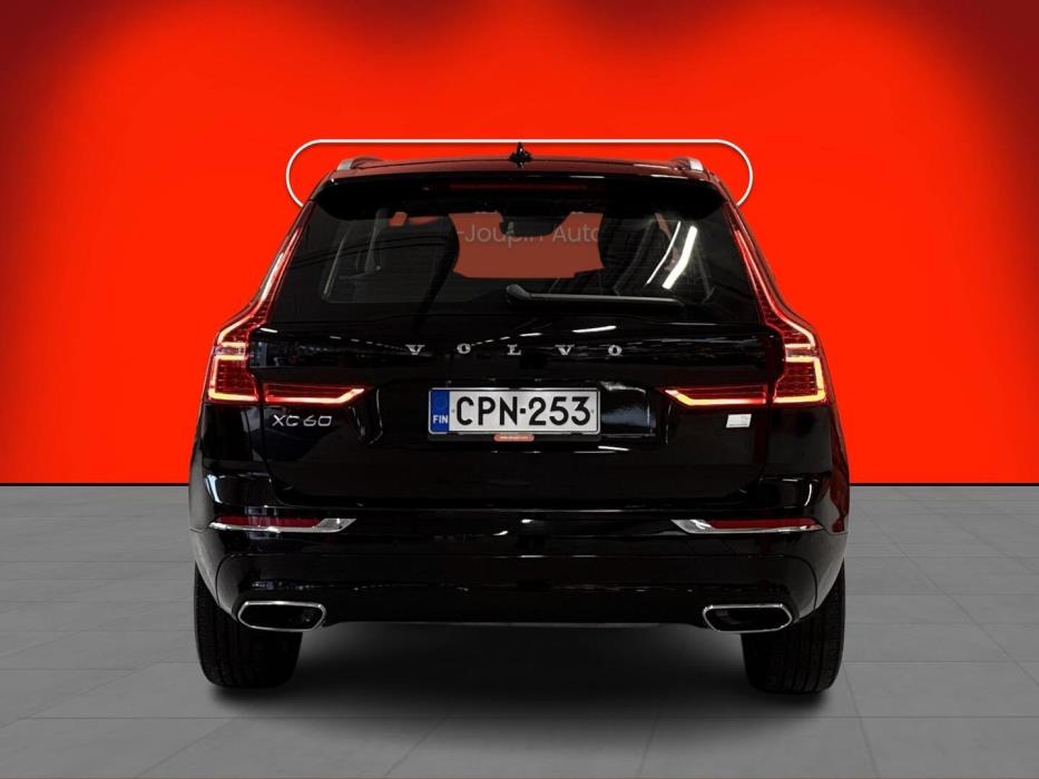 VOLVO XC60 2021