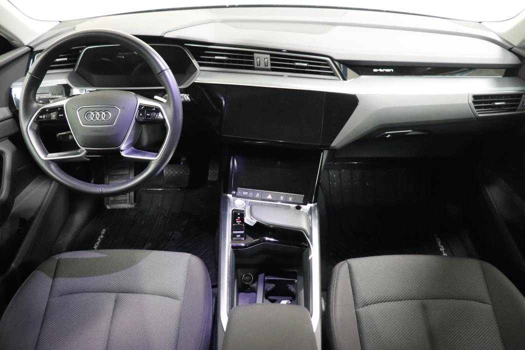 AUDI e-tron 2020