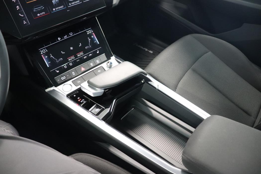 AUDI e-tron 2020