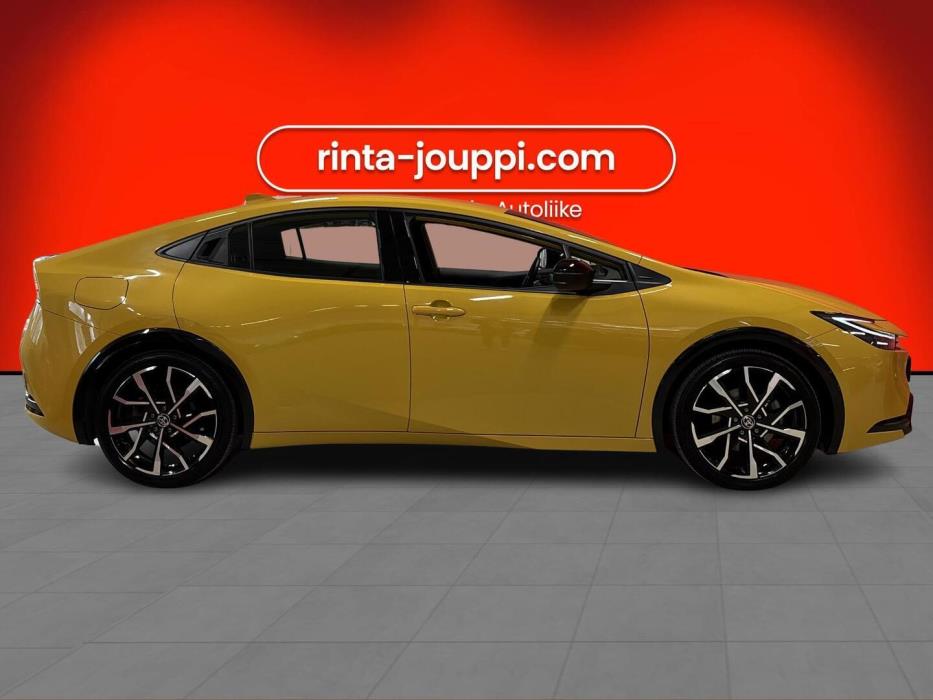 TOYOTA Prius Plug-in 2023