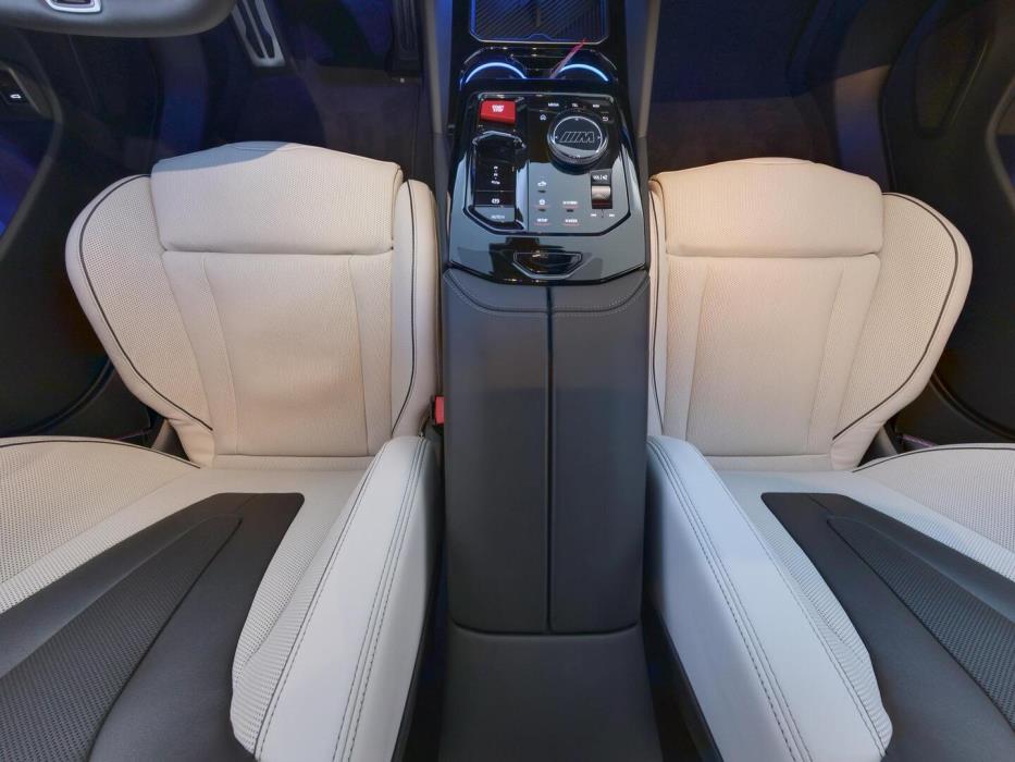 BMW M5 2025