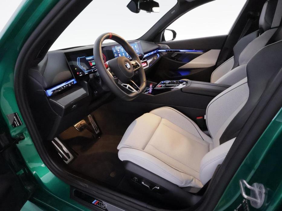 BMW M5 2025