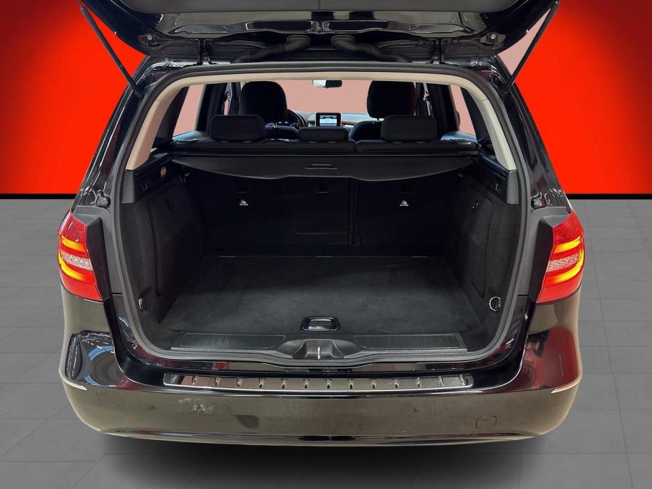 MERCEDES-BENZ B 2013