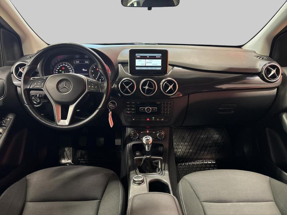 MERCEDES-BENZ B 2013