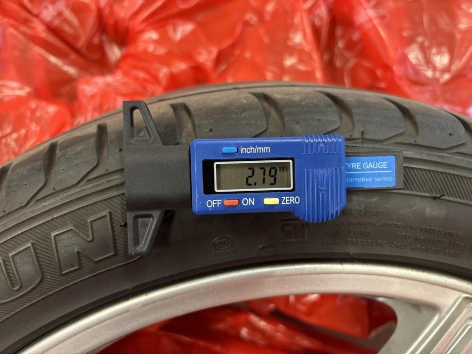 MERCEDES-BENZ B 2013