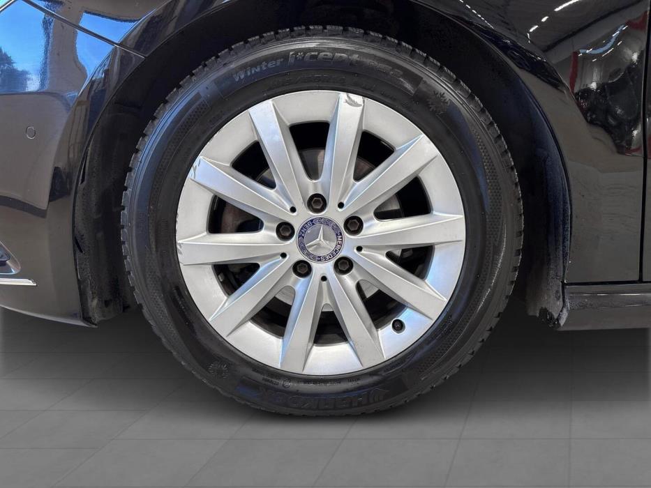 MERCEDES-BENZ B 2013