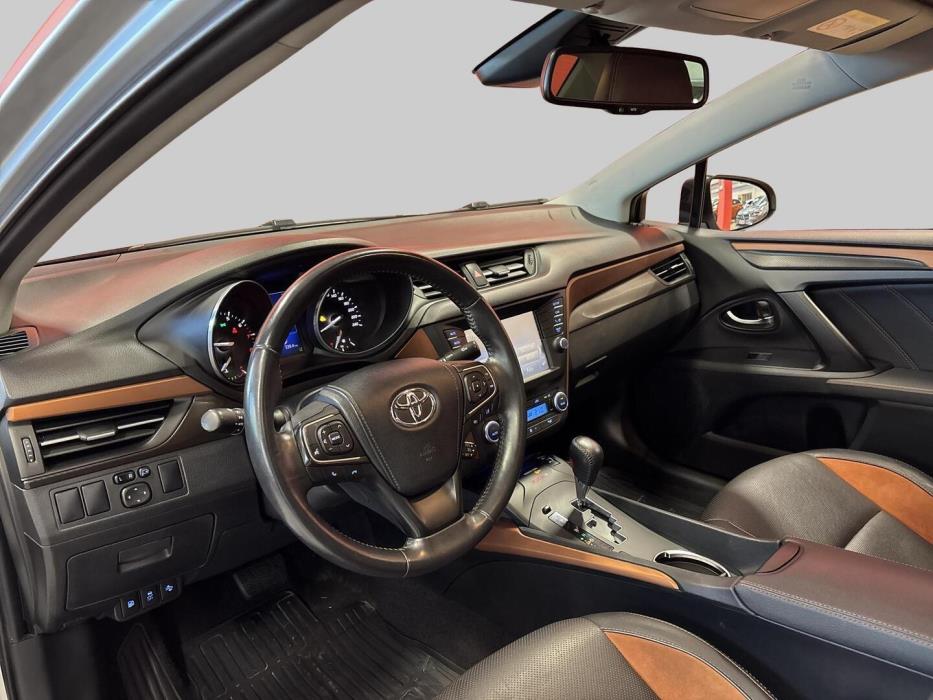 TOYOTA Avensis 2018
