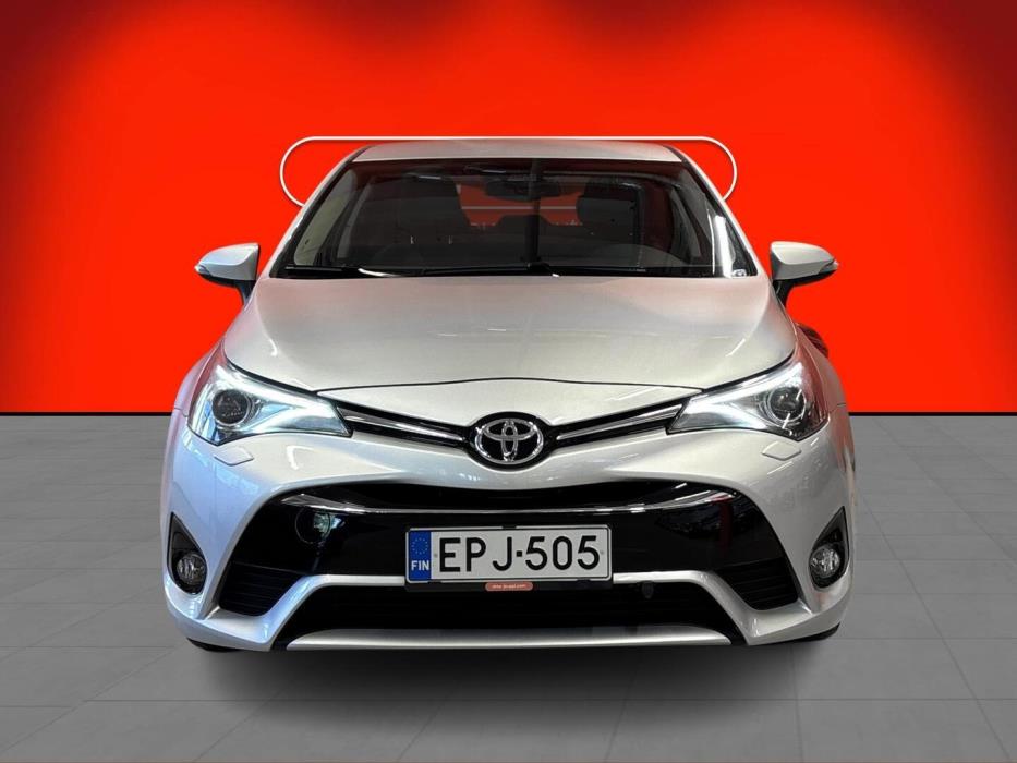 TOYOTA Avensis 2018
