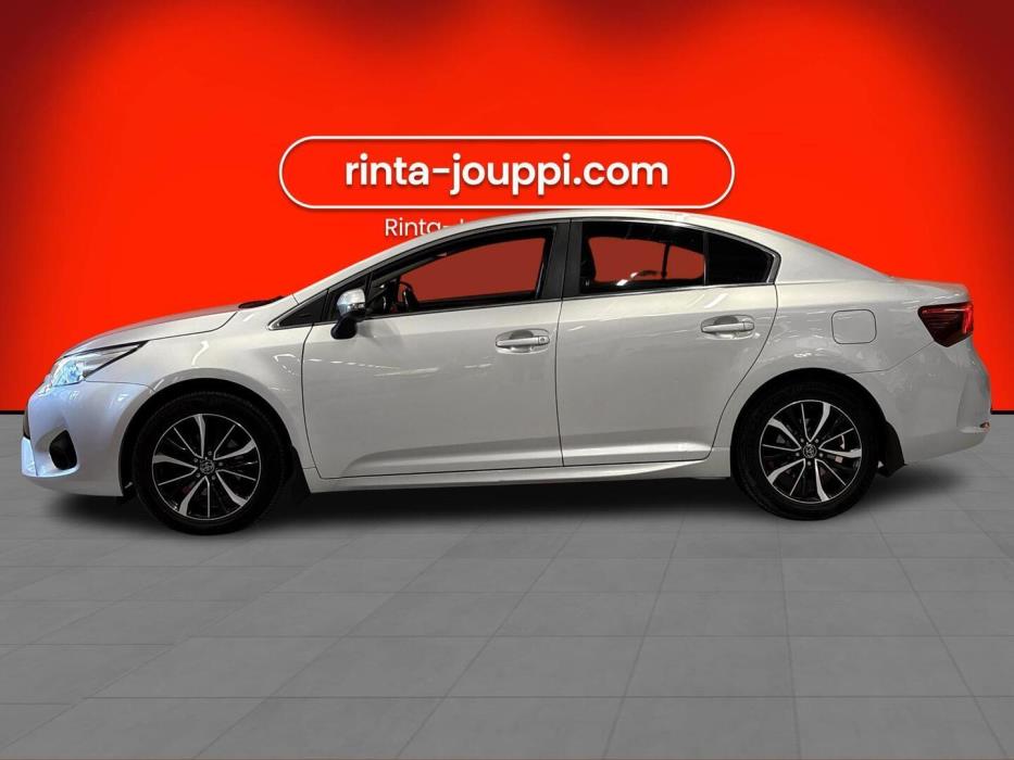 TOYOTA Avensis 2018