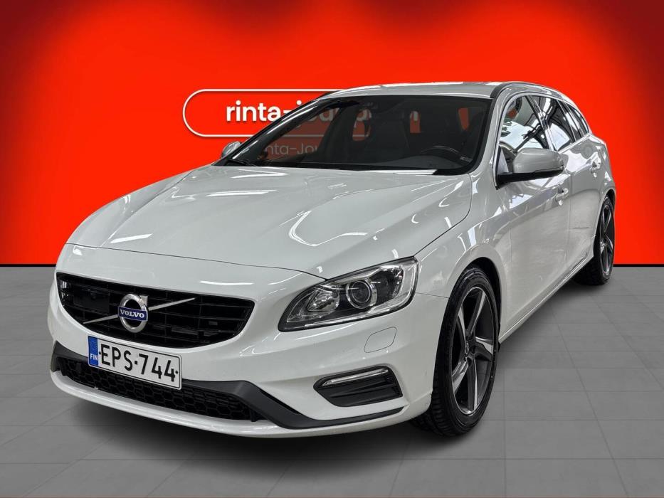 VOLVO V60 2015