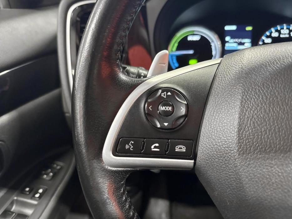 MITSUBISHI Outlander PHEV 2014