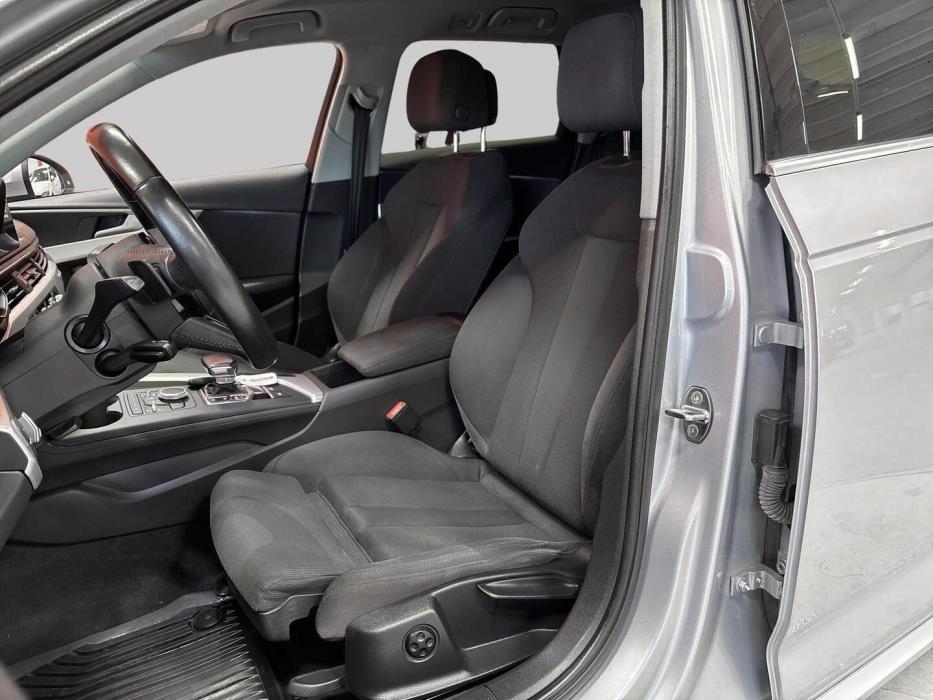 AUDI A4 2016