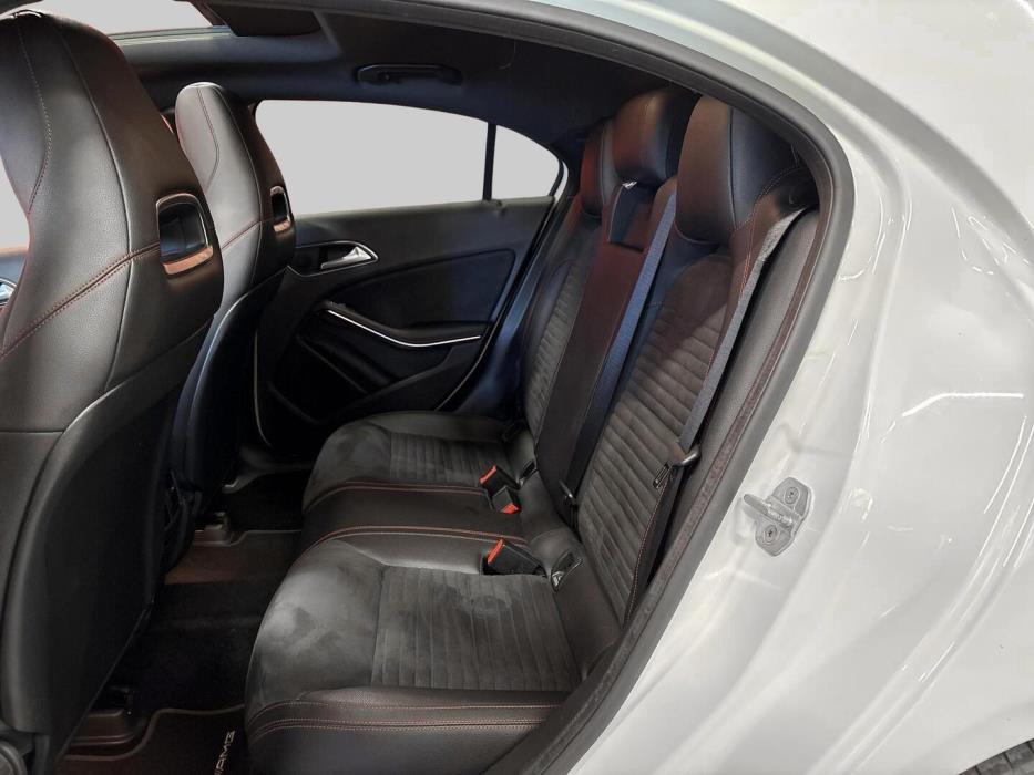 MERCEDES-BENZ A 2016