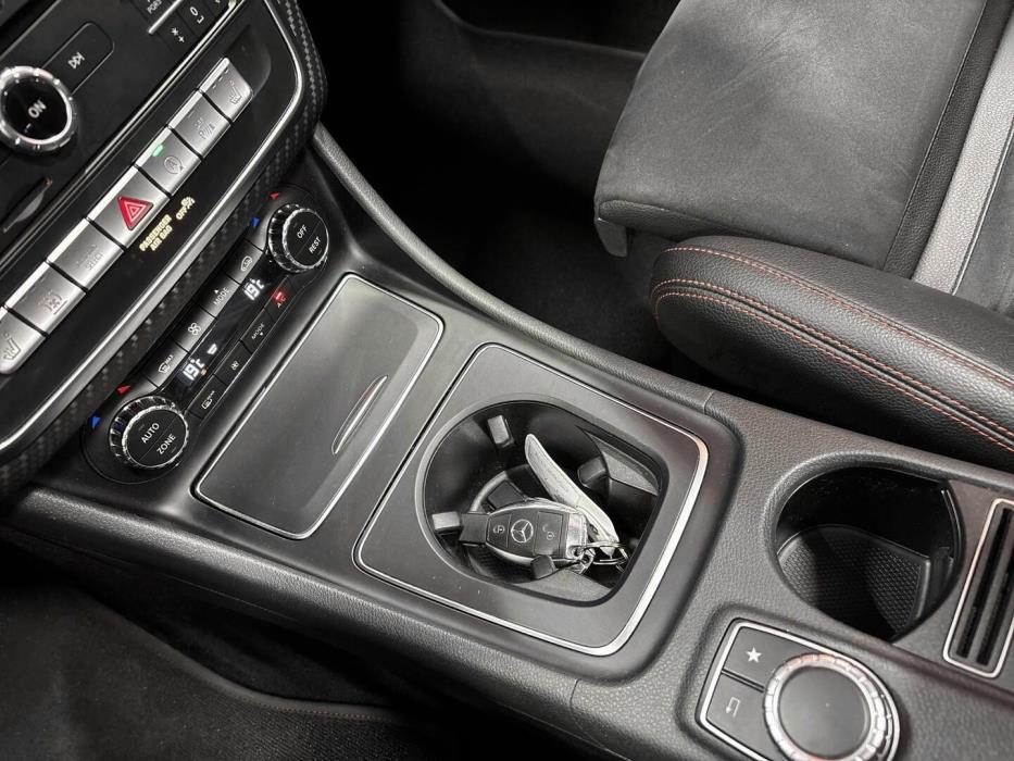 MERCEDES-BENZ A 2016