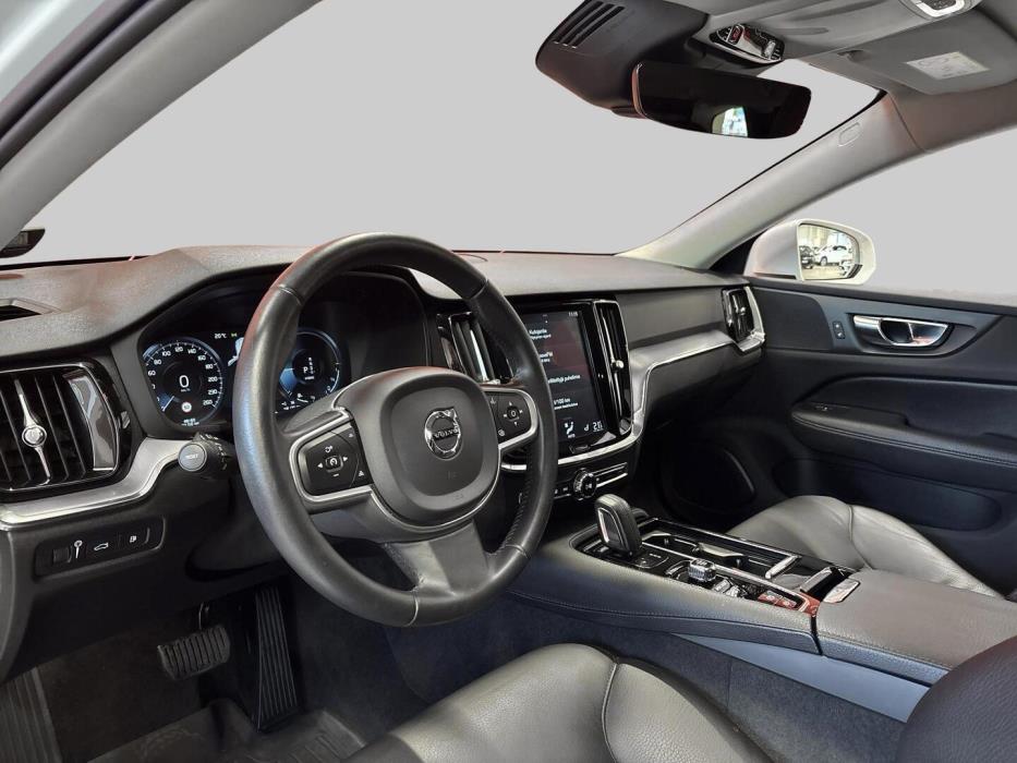 VOLVO V60 2021
