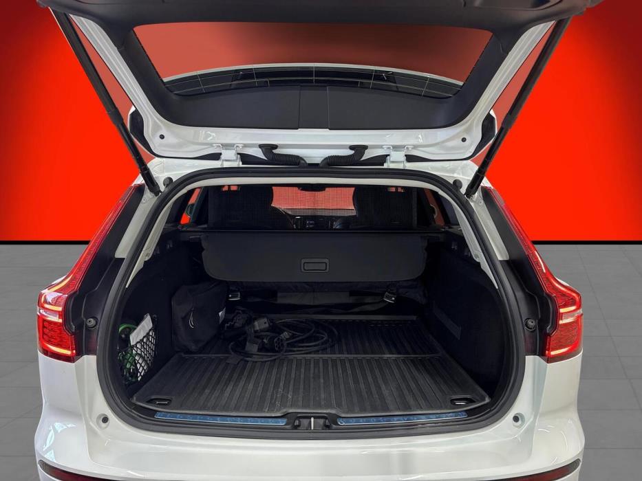 VOLVO V60 2021