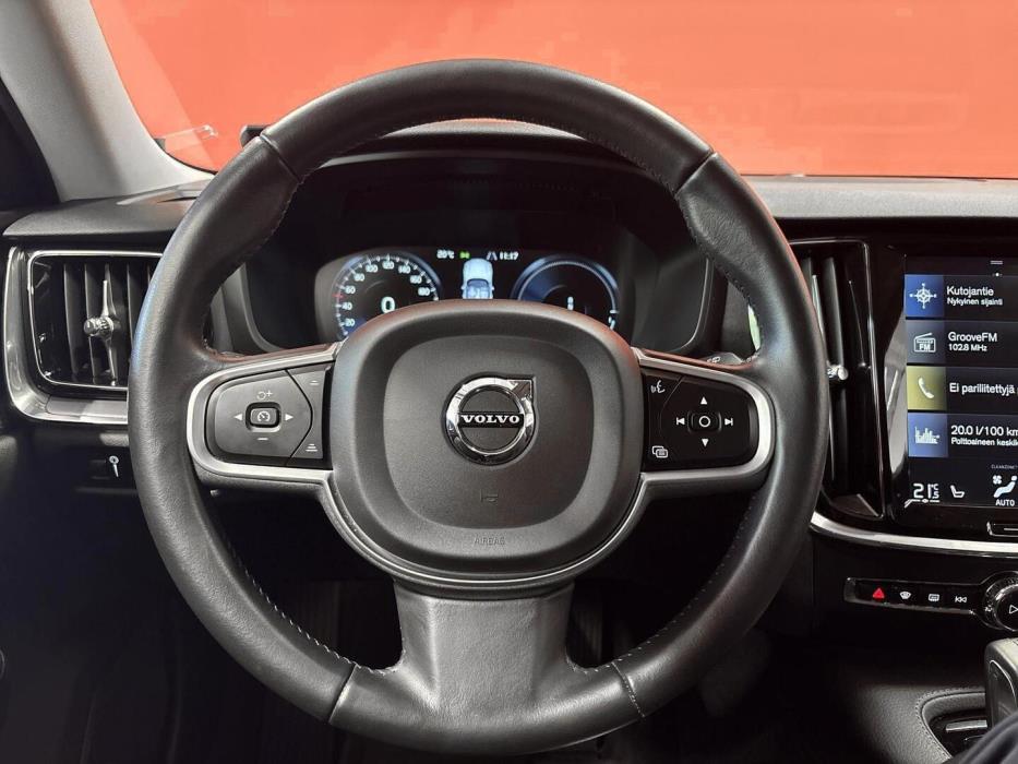 VOLVO V60 2021