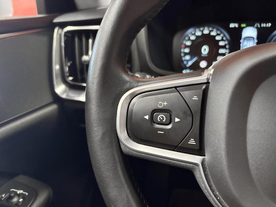 VOLVO V60 2021