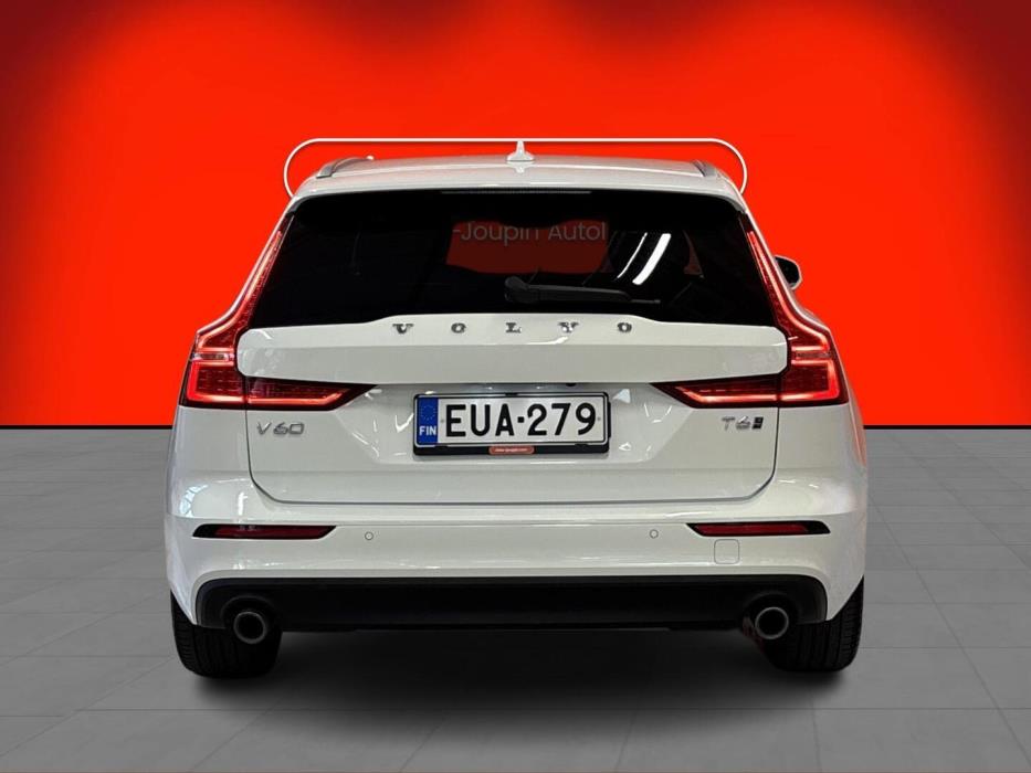 VOLVO V60 2021