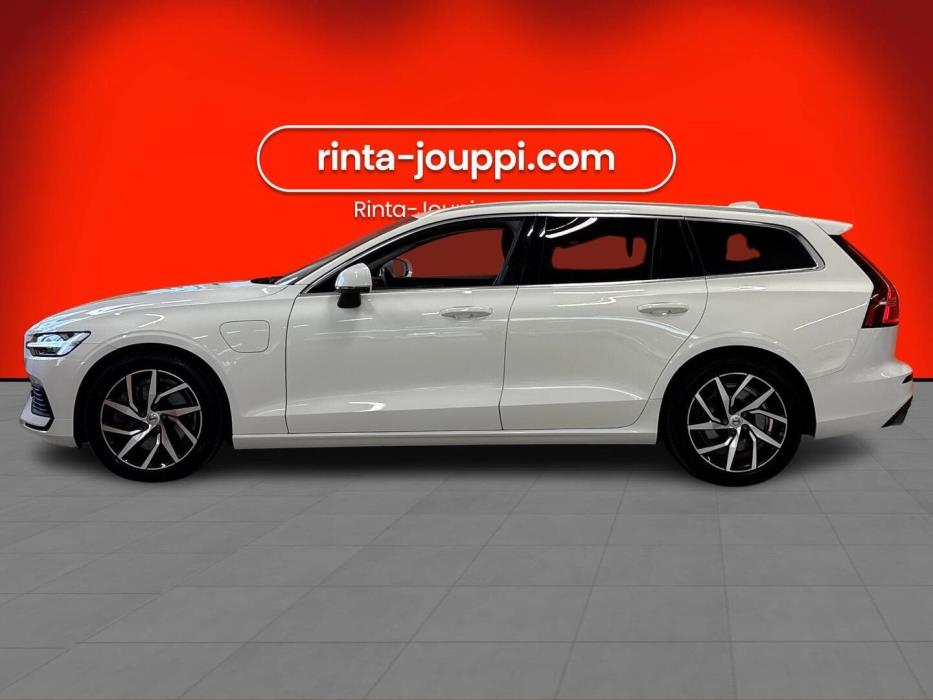 VOLVO V60 2021
