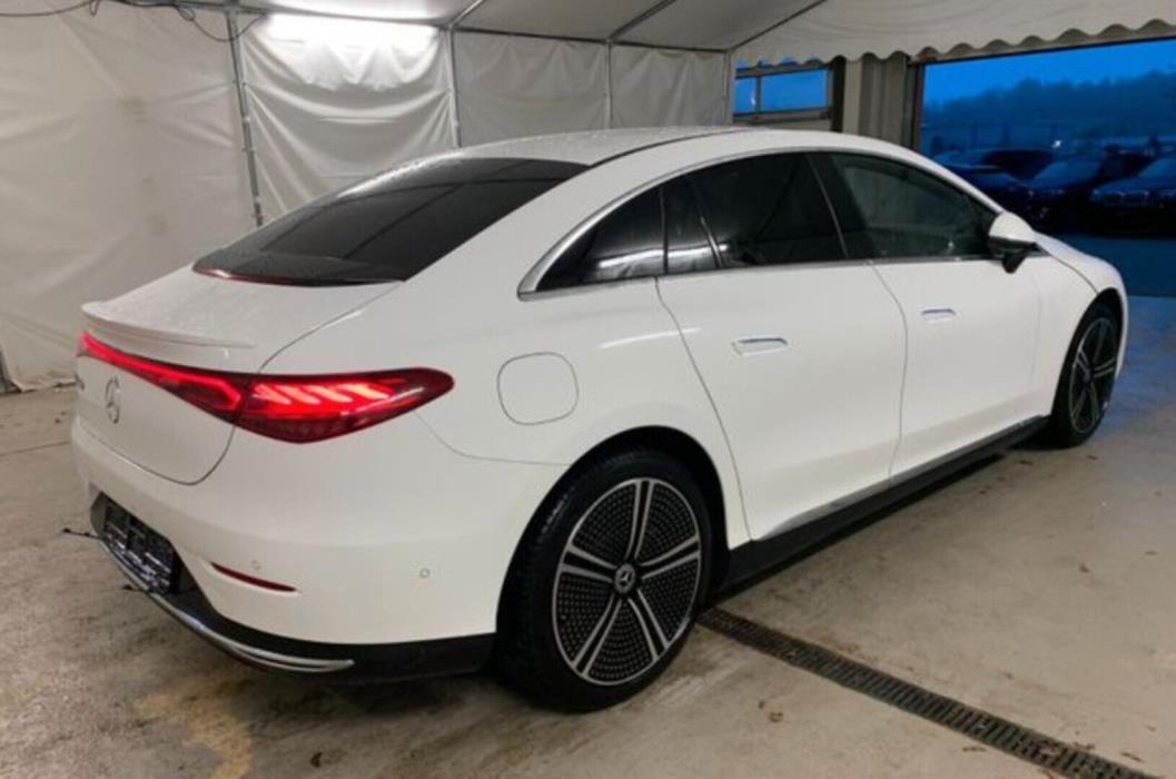 MERCEDES-BENZ EQE 2023