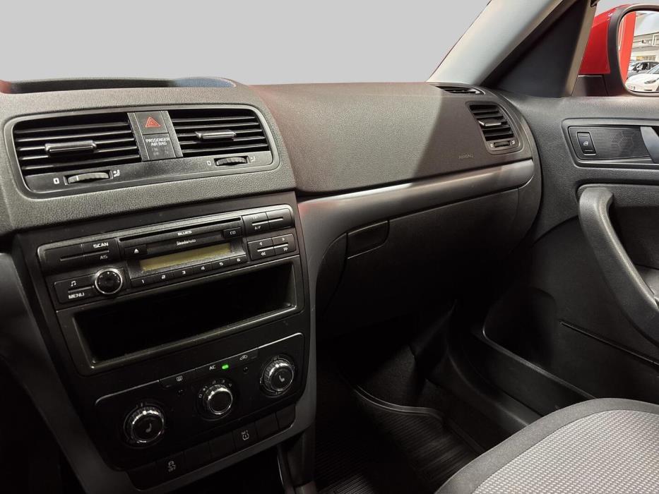 SKODA Yeti 2011